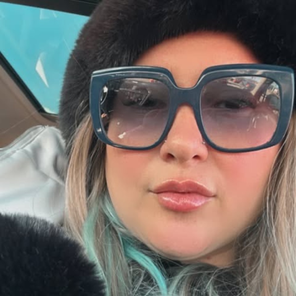 Meet your Posher, Mariana